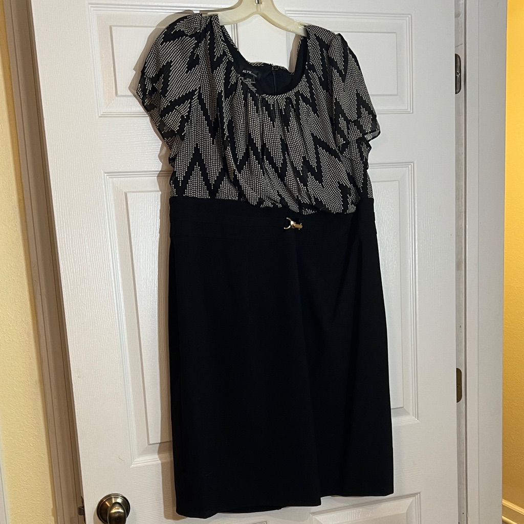 Alyx Black And White Geometric Midi Dress